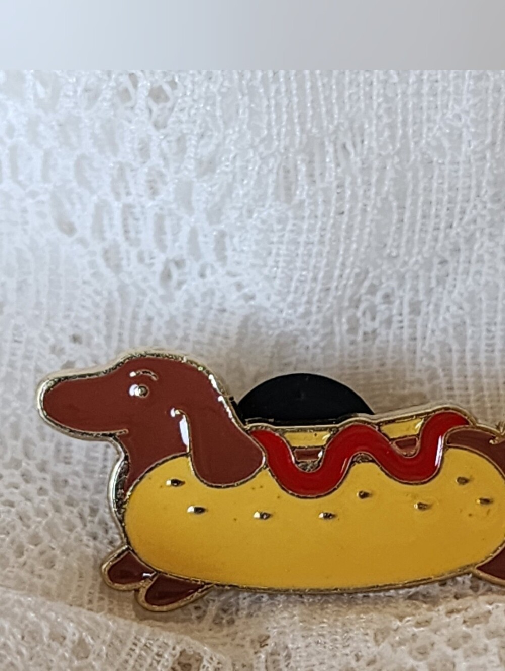 🌭 🐶 Hot Dog Dachshund Enamel Pin
